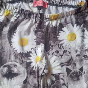 Cats and Flowers Women’s Leggings Whimsical Playful Sz Medium